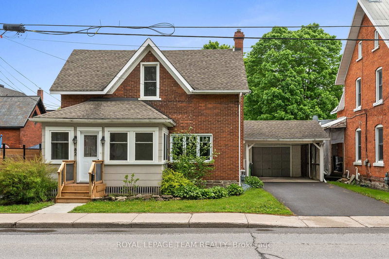82 Lake Ave, Carleton Place - Carleton Place image-0-0