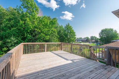 185 Thelma Ave, North Bay - Ferris image-0-4