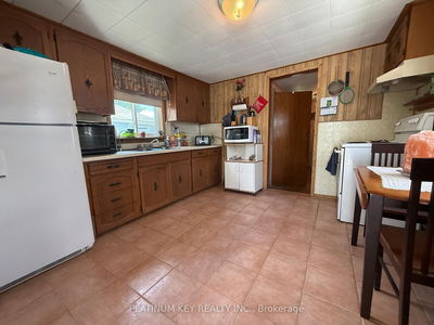 120 Blake St, Chatham-Kent - Wallaceburg image-0-2