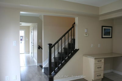 148 Winterberry Blvd, Thorold - Confederation Heights image-0-4
