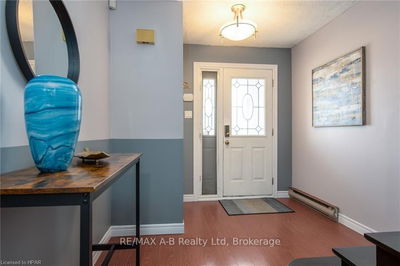 26 DICKENS Pl, Stratford - Stratford image-0-4