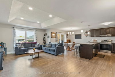 54 Mcintosh Cres, Quinte West - Murray Ward image-0-4