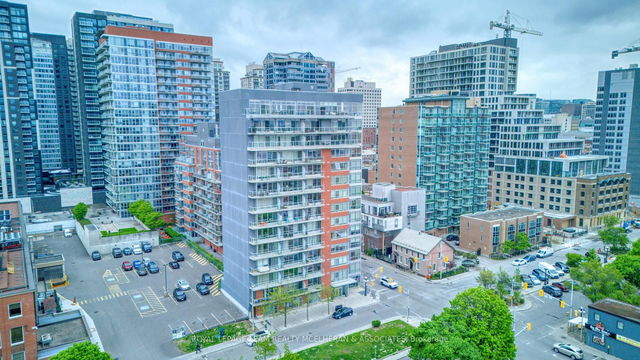 1402 - 180 York Street