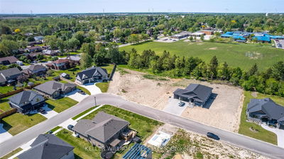 118 PHIBBS St, Lambton Shores - Forest