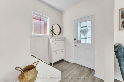 266 King St, North Bay - Central image-0-3
