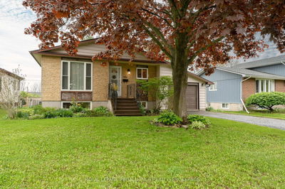 103 Elmwood Dr, Gananoque - Gananoque image-0-1