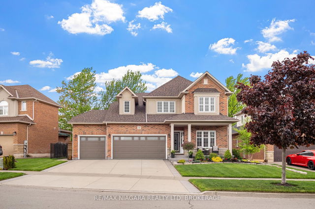 4 Golf Woods Drive