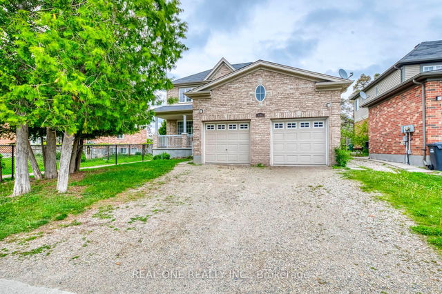Upper - 132 Dawn Avenue