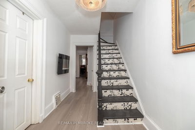 221 Renfrew St, Pembroke - Pembroke image-0-3