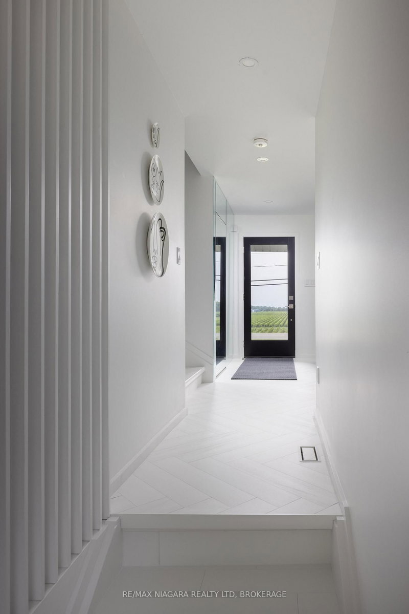 413 QUEENSTON Rd, Niagara-on-the-Lake, L0S 1J0 | Image 3