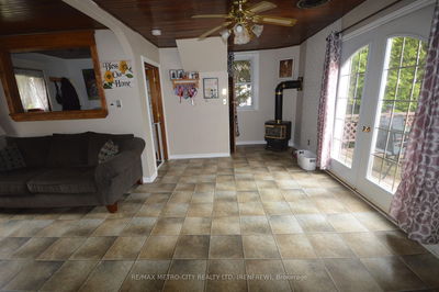 558 Mcgee St, Pembroke - Pembroke image-0-2