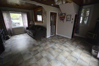 558 Mcgee St, Pembroke - Pembroke image-0-3