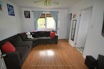 558 Mcgee St, Pembroke - Pembroke image-0-4