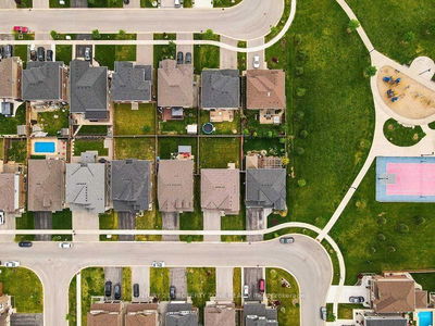 379 Silverwood Ave, Welland - Coyle Creek image-0-4