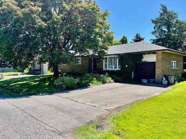 32 Buchanan Road
