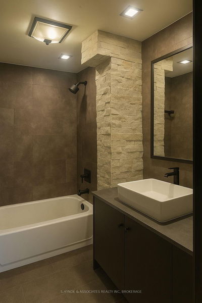 25 Dunkirk Crt, Welland - Lincoln/Crowland image-0-3