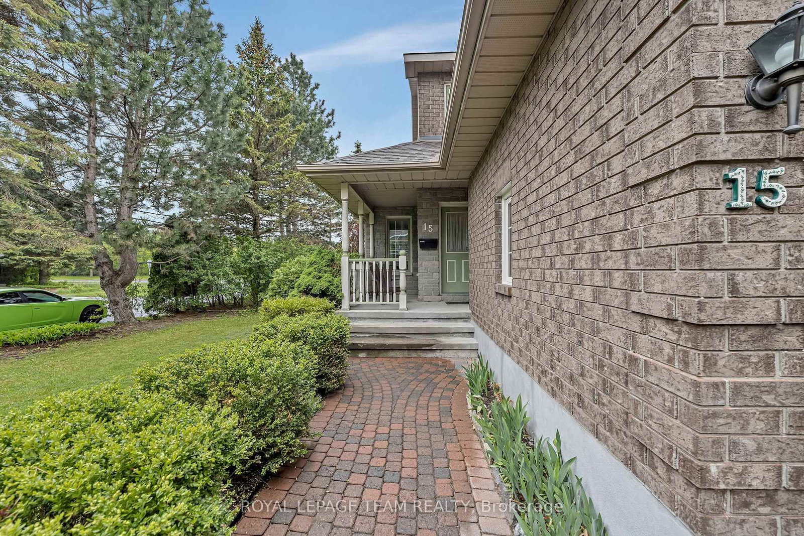 Listing Image 3