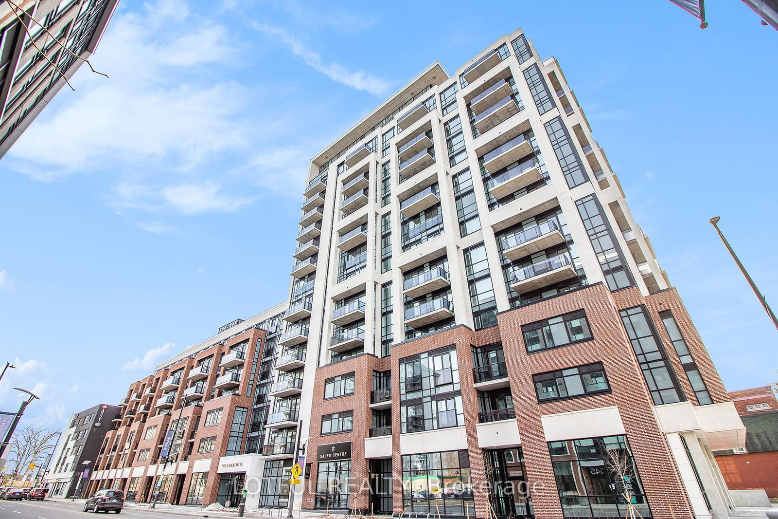 Condo for lease at 701-560 Rideau Street, Ottawa, Sandy Hill, K1N 0G3 - MLS: X12174703