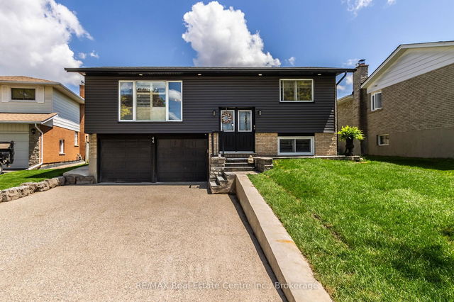 44 Oakhurst Crescent