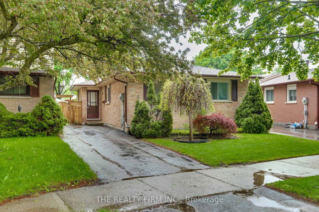 86 Caprice Crescent