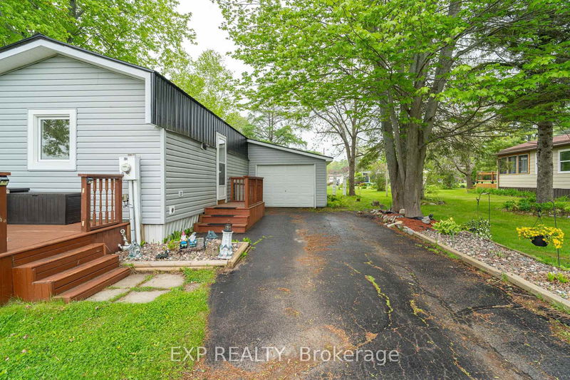 5 Evergreen Lane, White Lake - Mcnab/Braeside Twps image-0-0