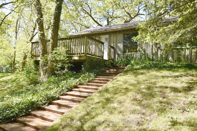 10111 Herbert St, Lambton Shores - Port Franks image-0-0