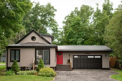6 Bay St, Prince Edward County - Picton Ward
