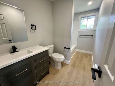 13 Weller Ave, Kingston - Rideau image-0-3