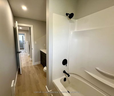 13 Weller Ave, Kingston - Rideau image-0-4