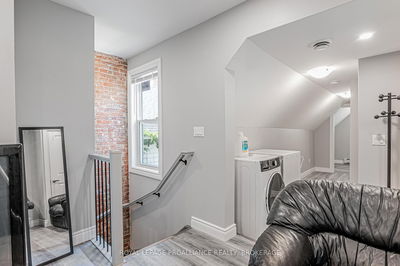 370 Barrie St, Kingston - East of Sir John A. Blvd image-0-4
