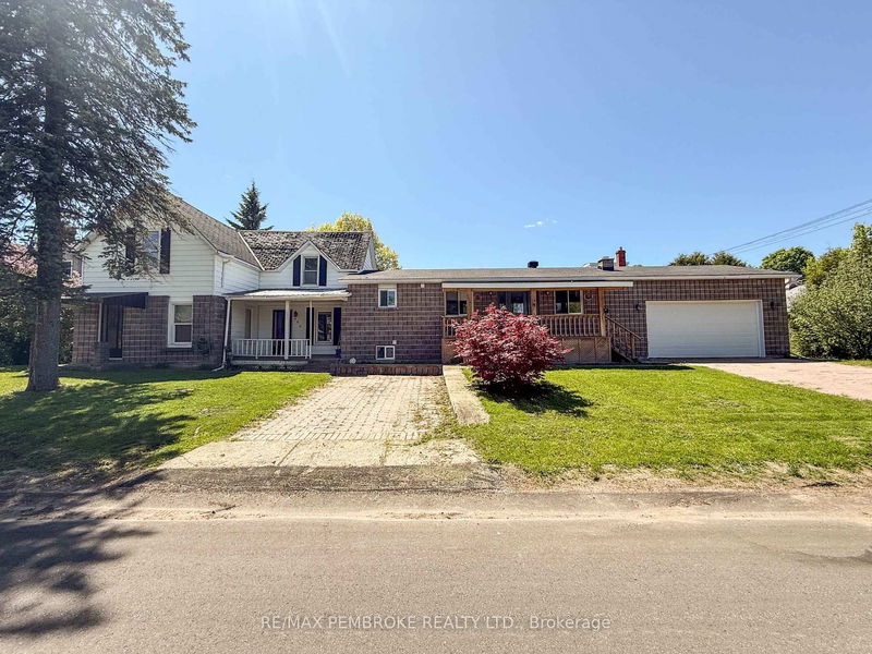 460 Maple Ave, Pembroke - Pembroke image-0-0