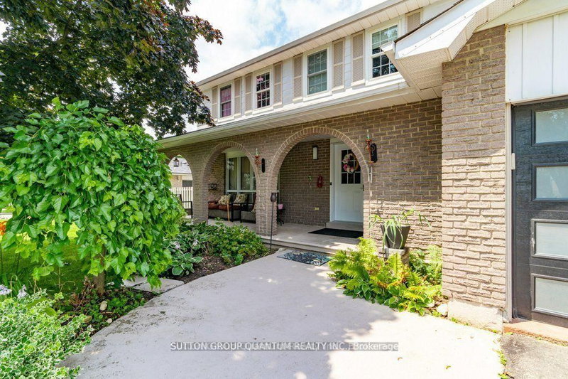 18 Spruyt Ave, East Luther Grand Valley, L9W 5X4 | Image 3