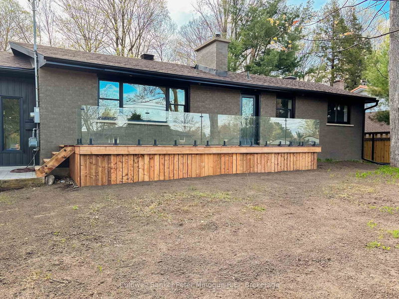 316 Greenhill Ave, North Bay - Airport image-0-0