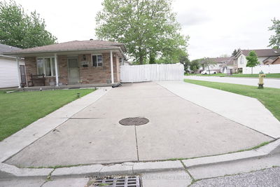 1437 Hansen Cres, Windsor - Windsor image-0-1