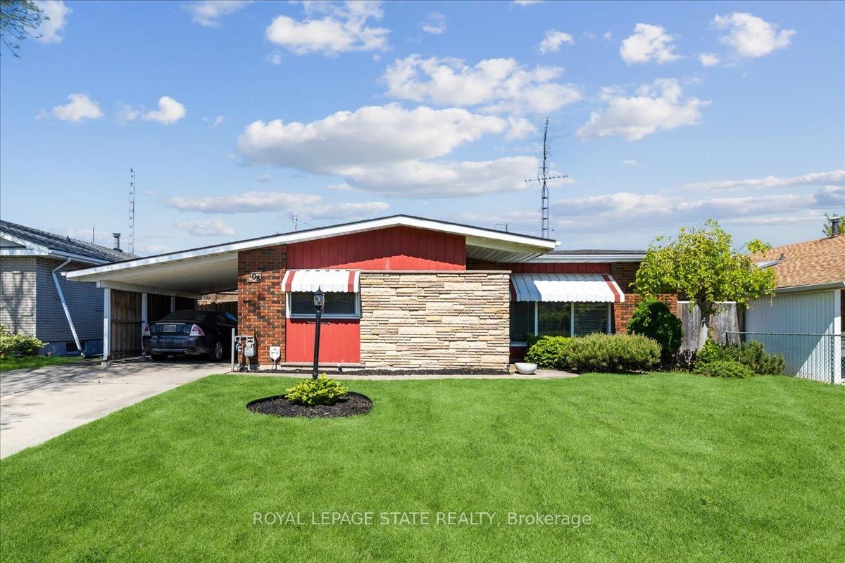 Detached House for sale at 108 Nash Road, Hamilton, Corman, L8K 4J7 - MLS: X12176860