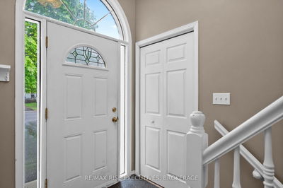 484 Grandtrunk Ave, Kingston - East Gardiners Rd image-0-2