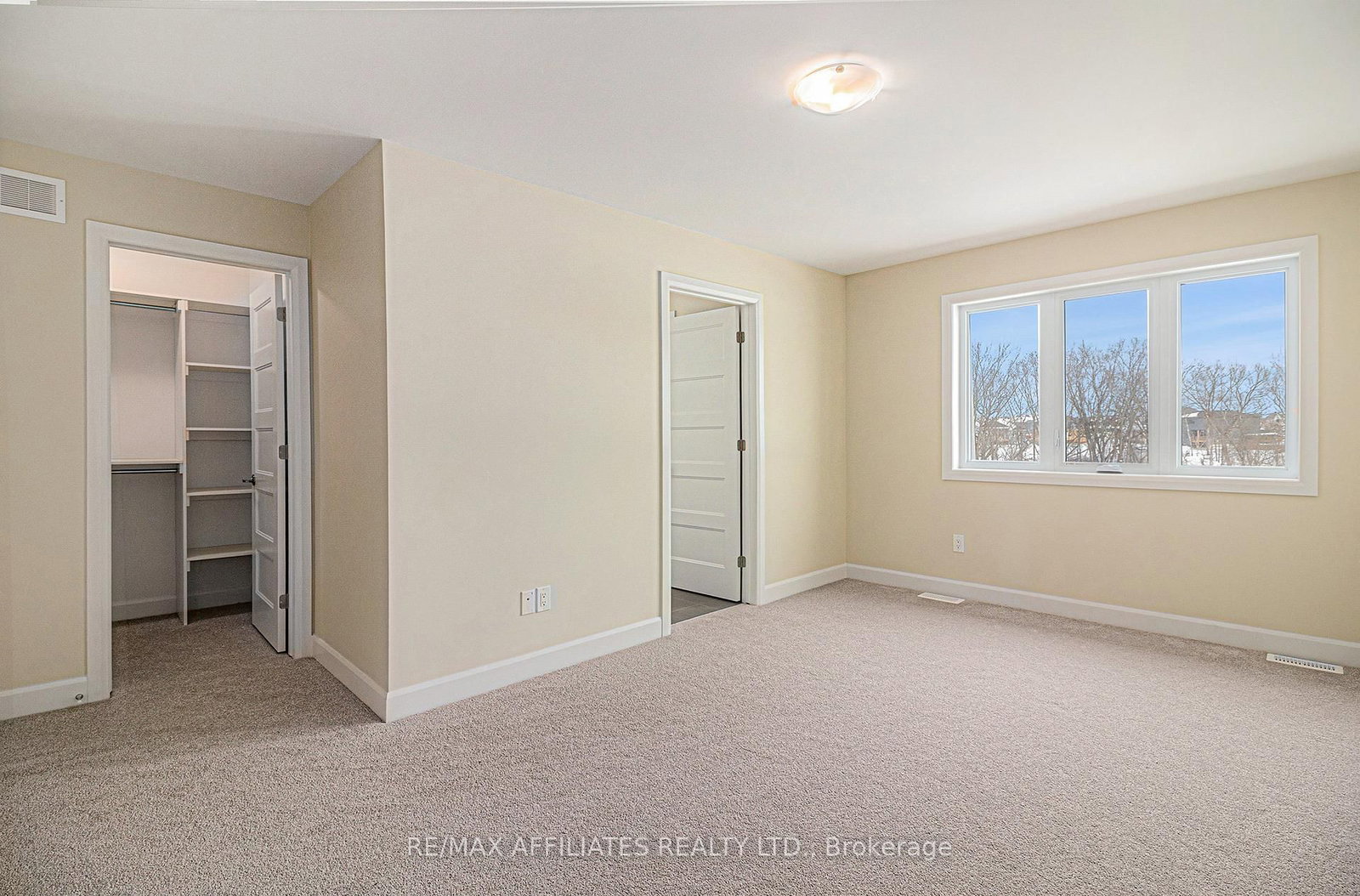 363 VOYAGEUR Place • Russell, ON photo 10