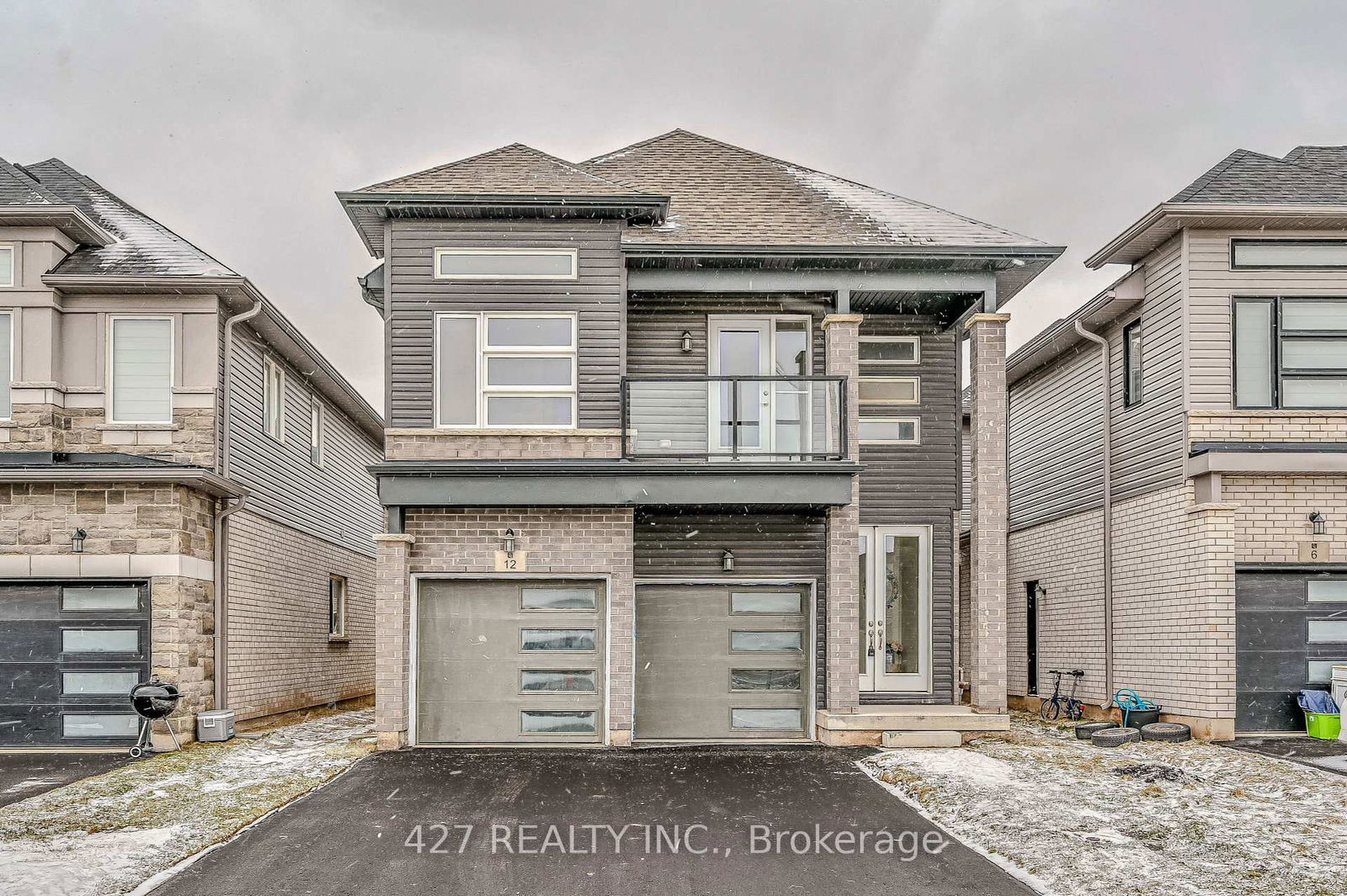 Detached House for sale at 12 Hildred Street, Welland, Lincoln/Crowland, L3B 1H9 - MLS: X12177263