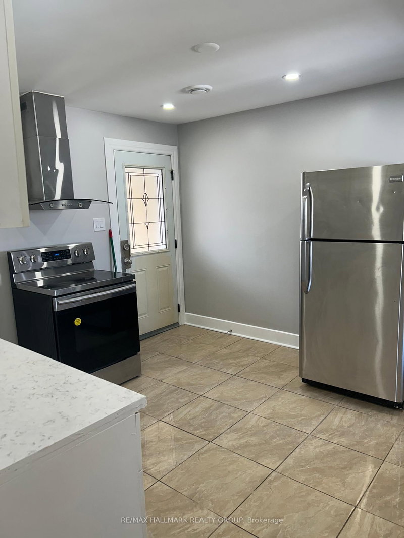 4 - 240 Marier Ave, Ottawa, K1L 5R1 | Image 2