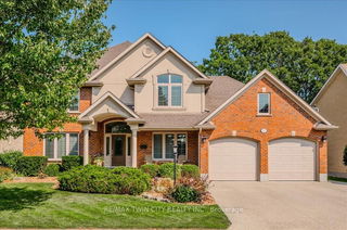 572 Falconridge Crescent