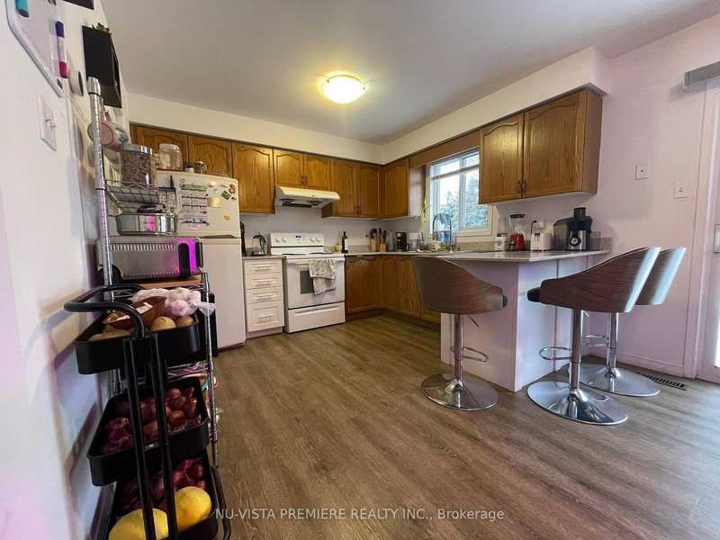 988 PROSPERITY Crt, London East, N5V 5C7 | Image 2