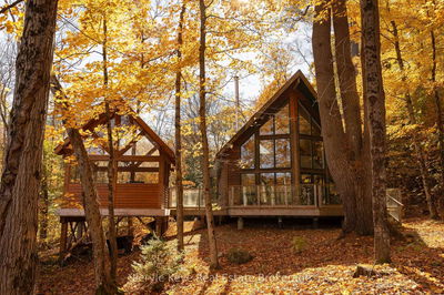 1042 S Menominee Rd, Lake of Bays - Mclean image-0-1