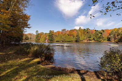1042 S Menominee Rd, Lake of Bays - Mclean image-0-2
