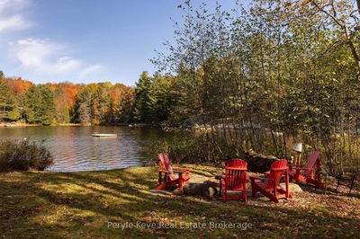 1042 S Menominee Rd, Lake of Bays - Mclean image-0-3
