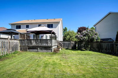 570 Barnsley Cres, Kingston - City SouthWest image-0-2