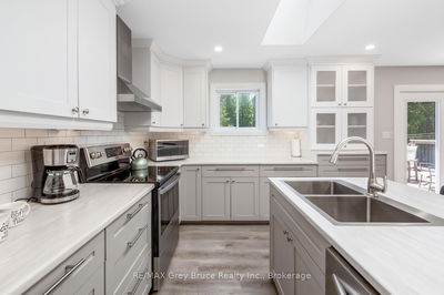 114 Pike St, Northern Bruce Peninsula - Northern Bruce Peninsula image-0-4
