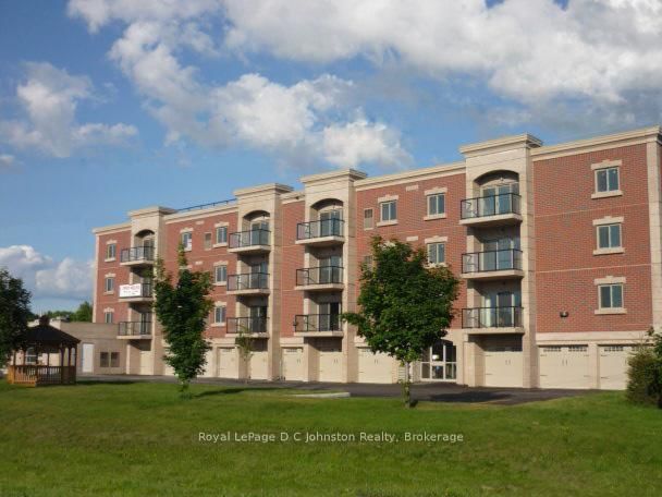 Unit 202 — 221 Adelaide St, Saugeen Shores - Saugeen Shores image-0-0