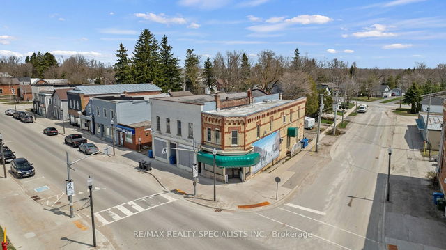 1 Main Street E