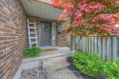 1167 Nellis St, Woodstock - North image-0-3