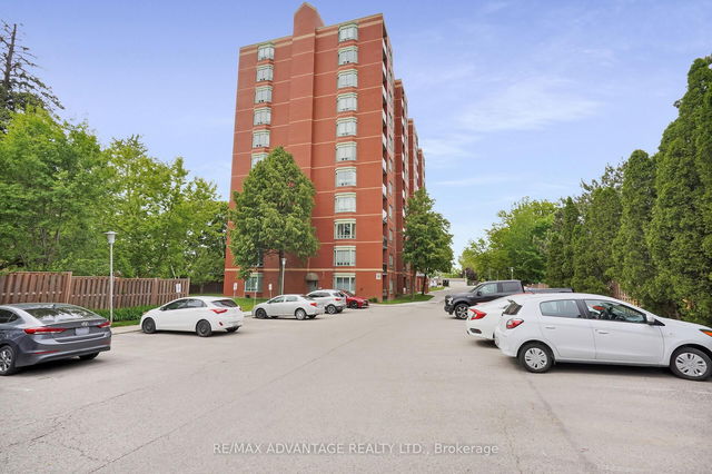 302 - 76 BASE LINE Road W